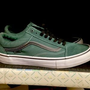 Vans old Skool size 12 Forest green with black stripe